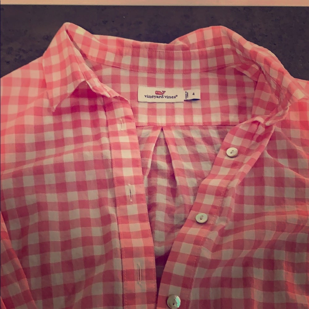 Vineyard Vines woman’s button down